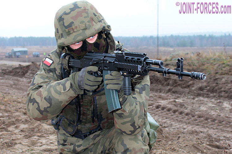 93 BDU Geniuine Shorts Mens Military Cargo Ripstop Combat Polish Army Camo wz 