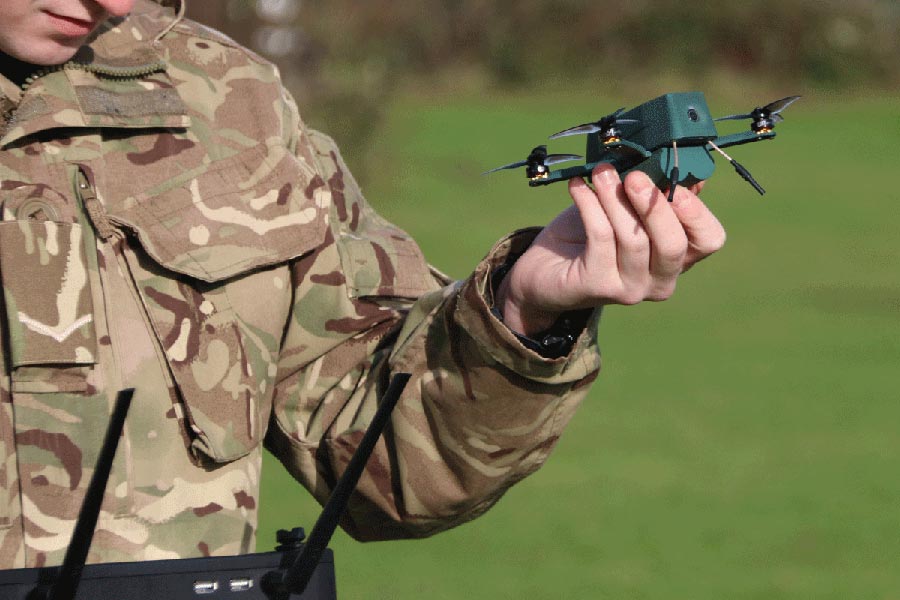 الجيش البريطاني يشتري طائرة بدون طيار من طراز  Bug Nano Drone